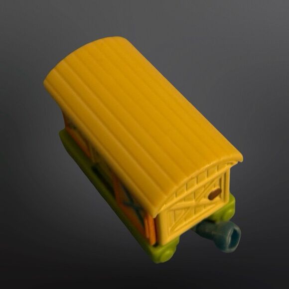 Learning Curve Chuggington Die-Cast Cally’s Box Car Die Cast Train B4 - Picture 2 of 8